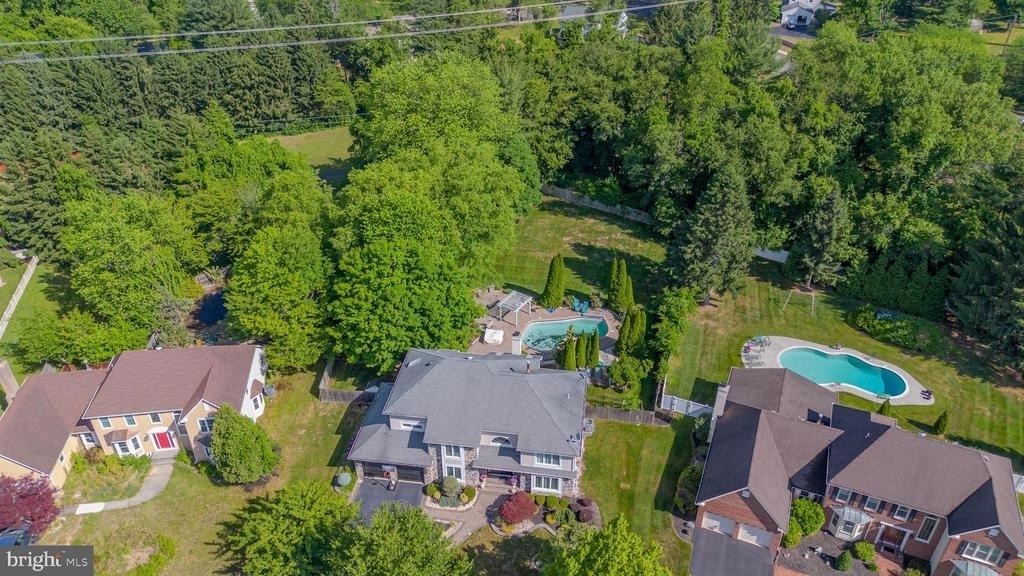 61 Amherst Way - Photo 60