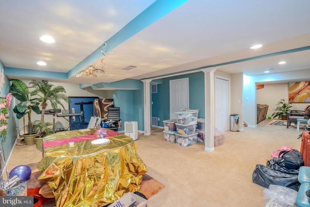 61 Amherst Way - Photo 44