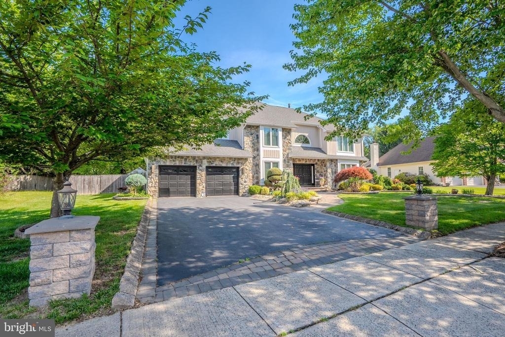 61 Amherst Way - Photo 2
