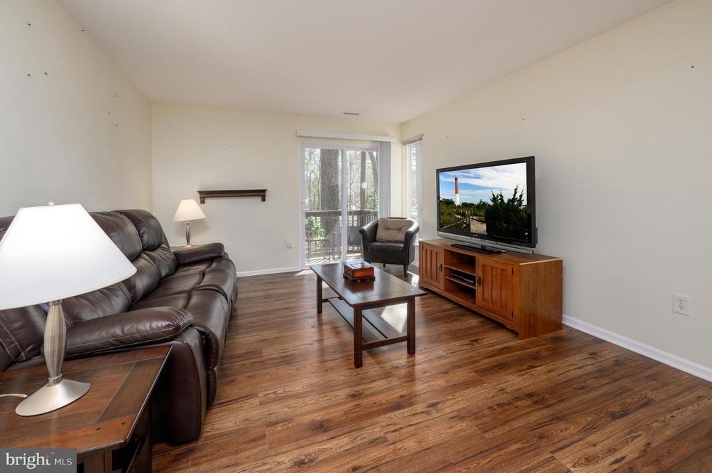 339 Woodlake Drive - Photo 5