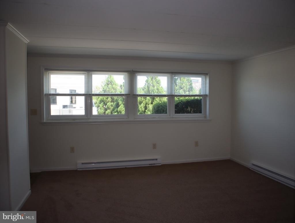319 Camden Avenue - Photo 1