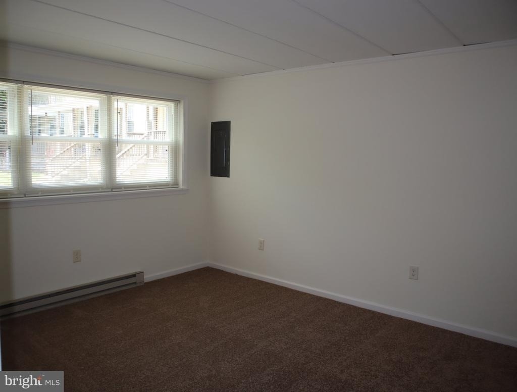 319 Camden Avenue - Photo 8