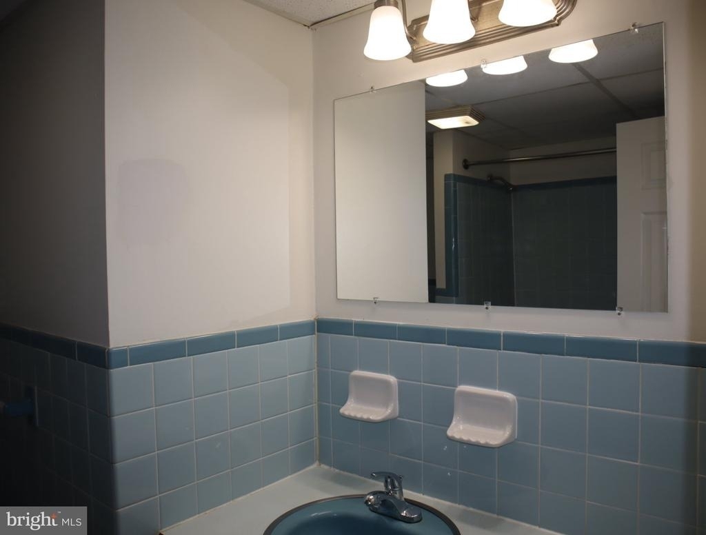 319 Camden Avenue - Photo 10