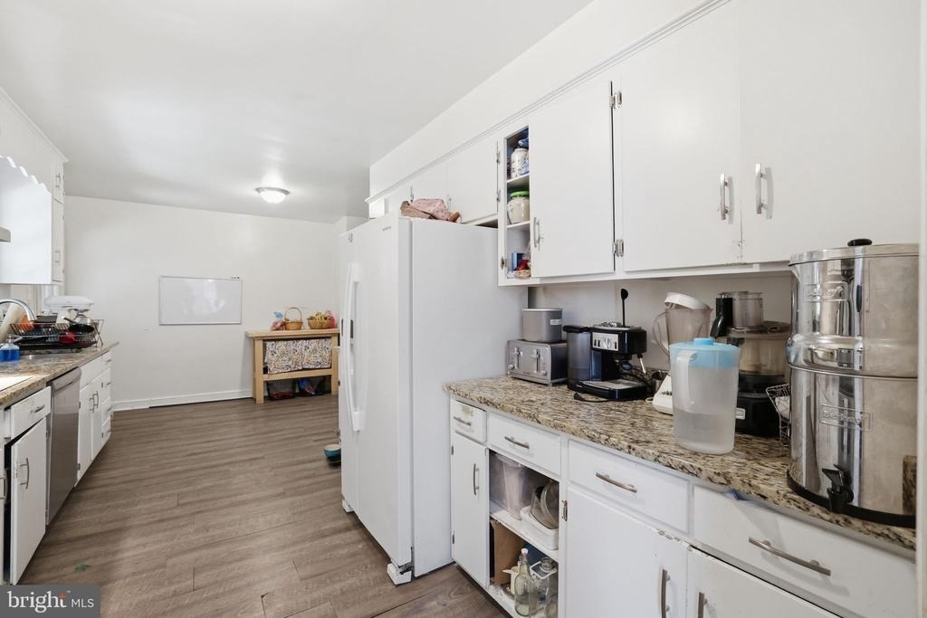 7322 Edmonston Road - Photo 16
