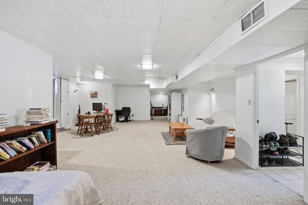 7322 Edmonston Road - Photo 43
