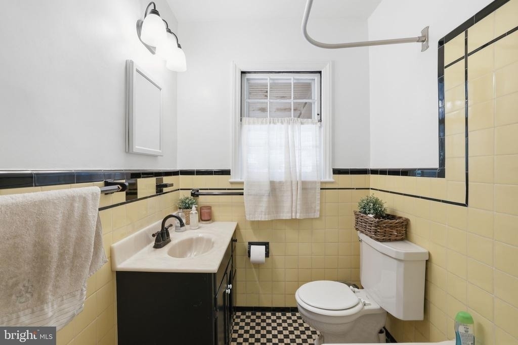 7322 Edmonston Road - Photo 26
