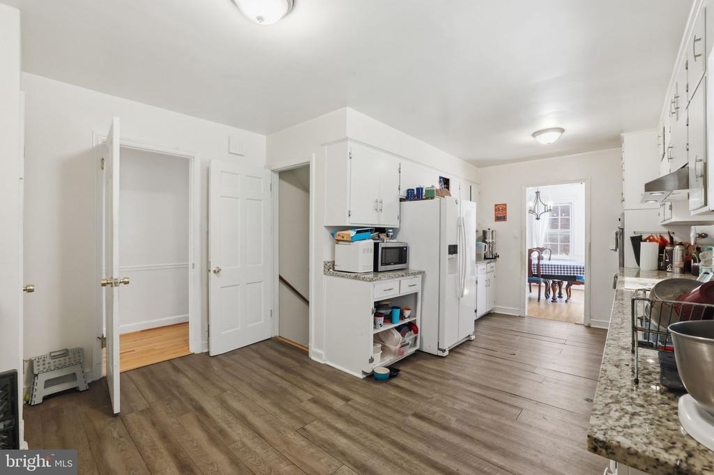 7322 Edmonston Road - Photo 15