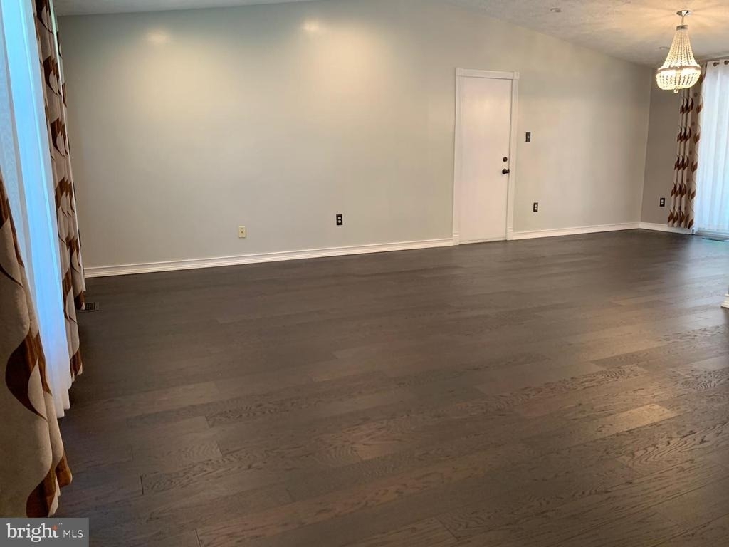 20328 Watkins Meadow Drive - Photo 4