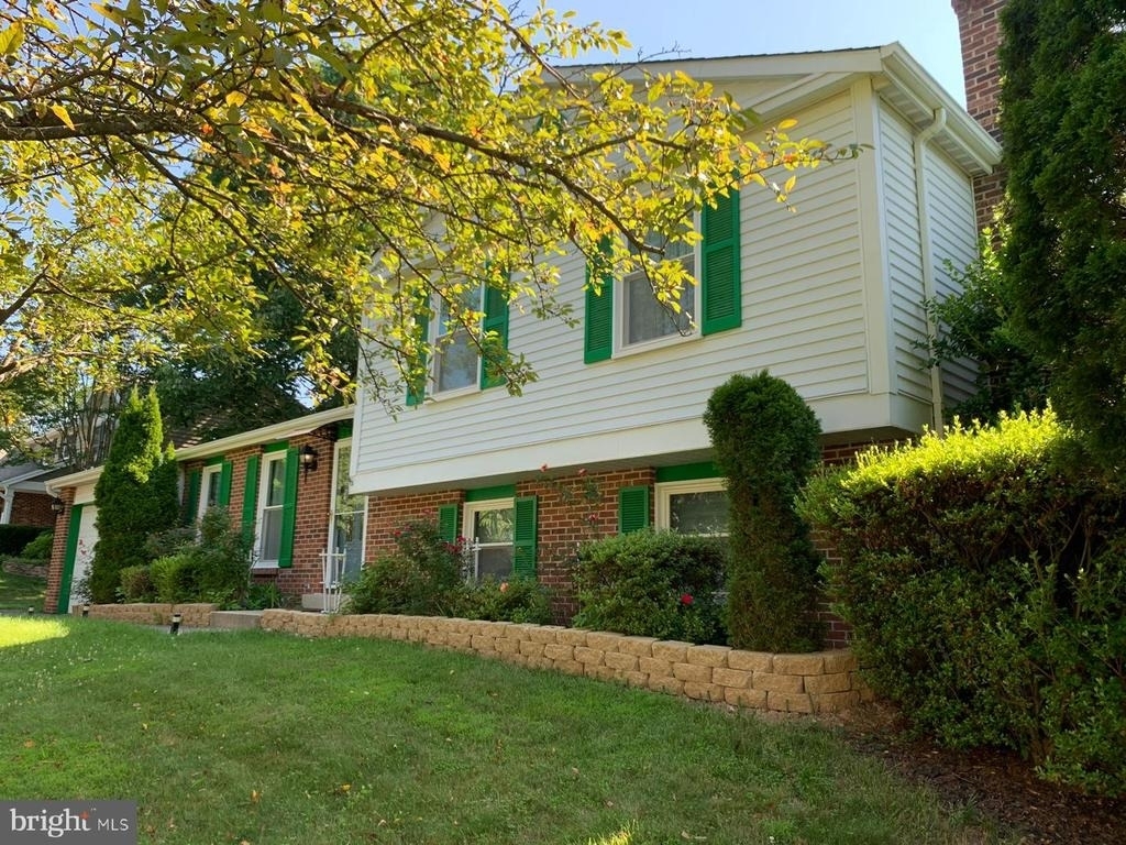 20328 Watkins Meadow Drive - Photo 1