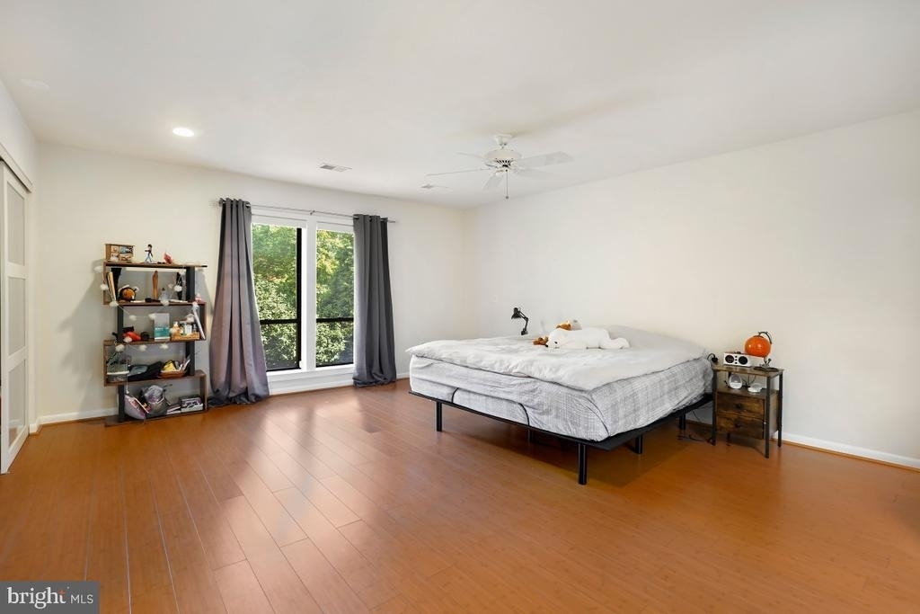 5351 Strathmore Avenue - Photo 14