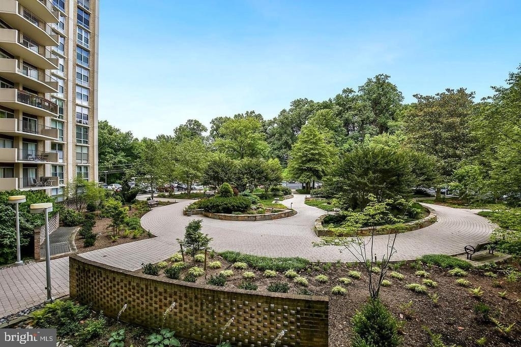 9039 Sligo Creek Parkway - Photo 24