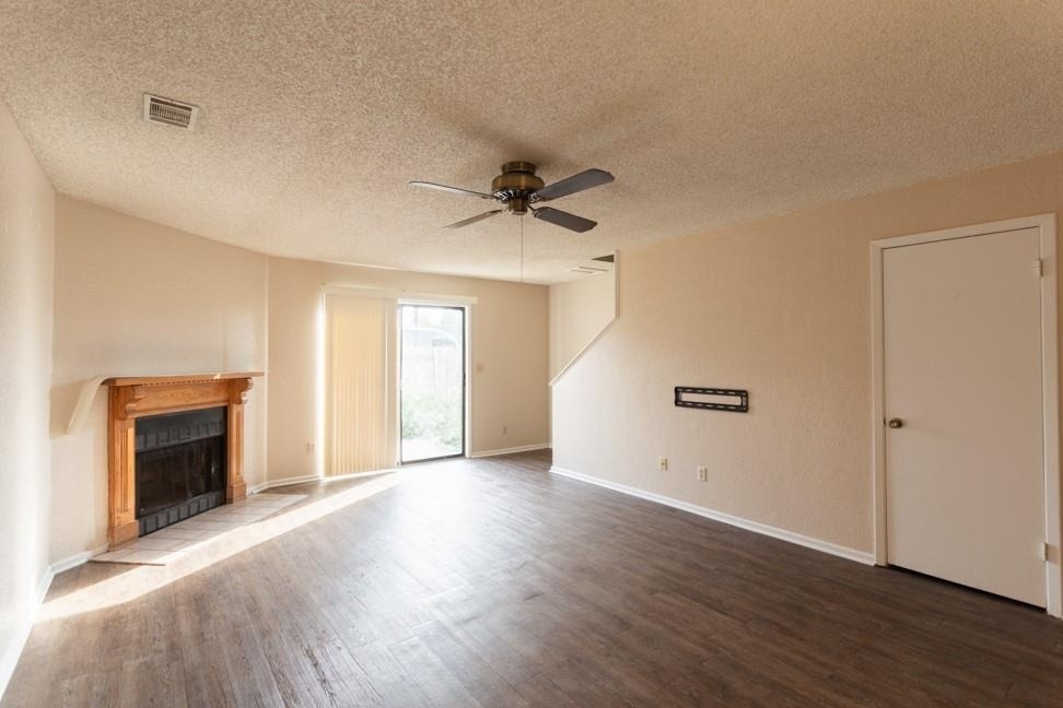 1602 Mill St - Photo 6