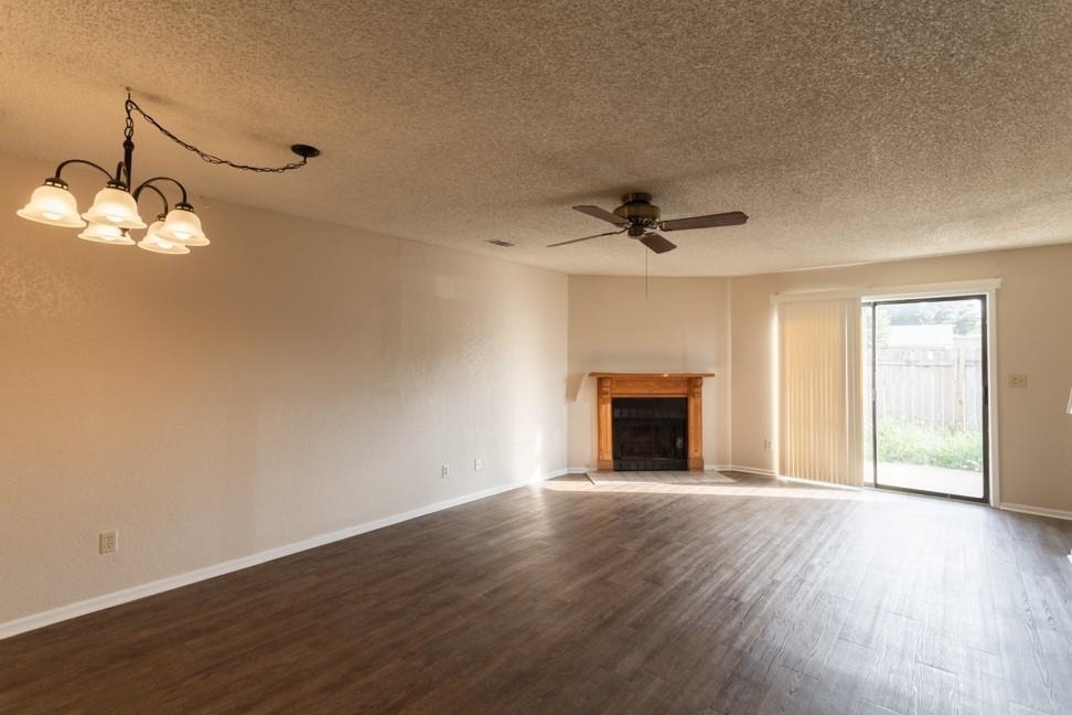 1602 Mill St - Photo 5