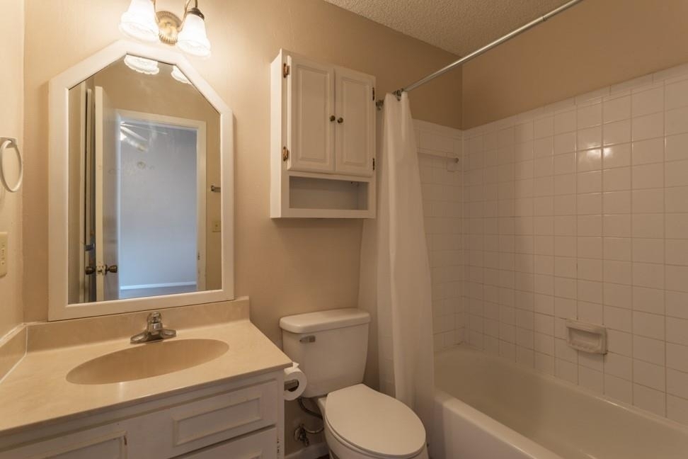 1602 Mill St - Photo 18