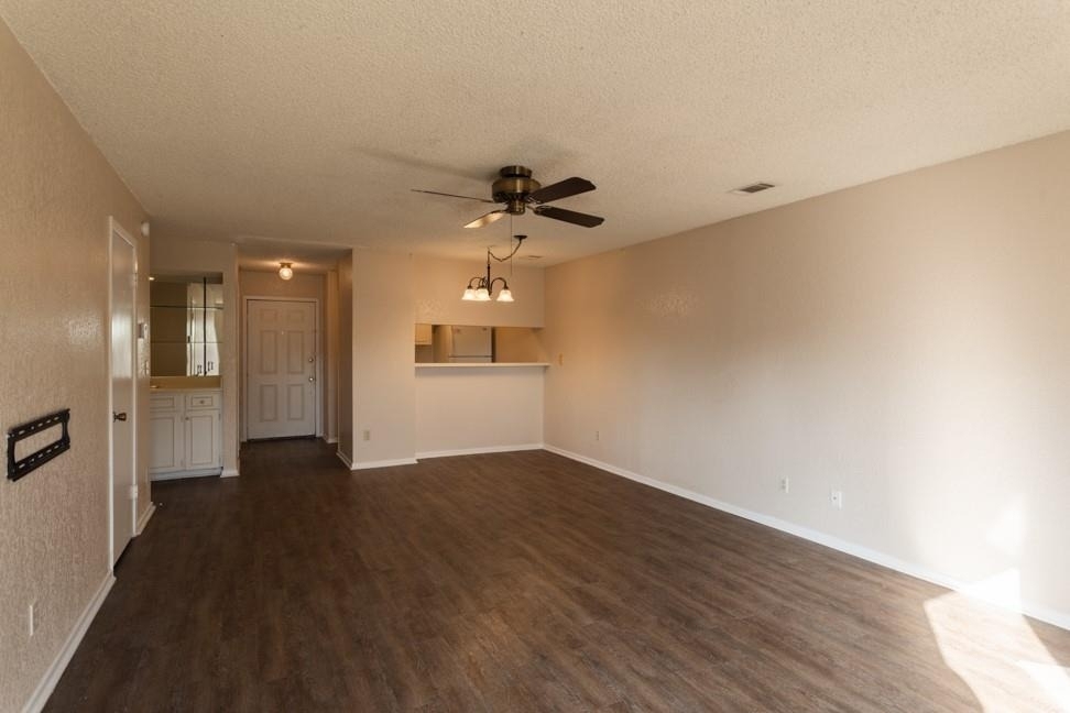 1602 Mill St - Photo 9