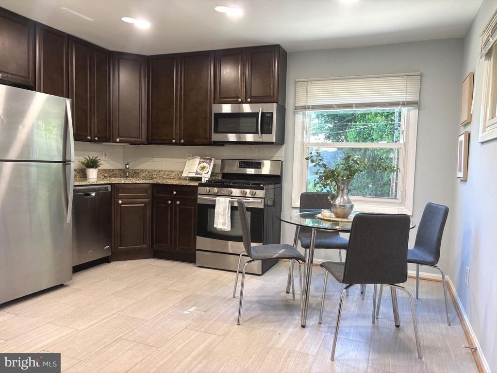 5702 Denfield Road - Photo 9