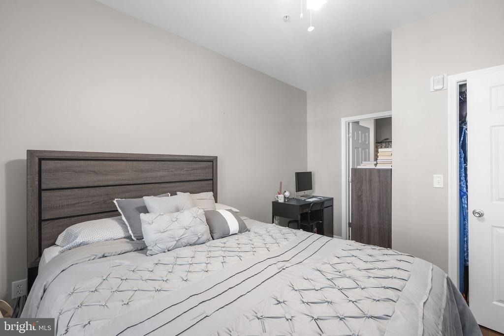 27 Booth Street - Photo 18