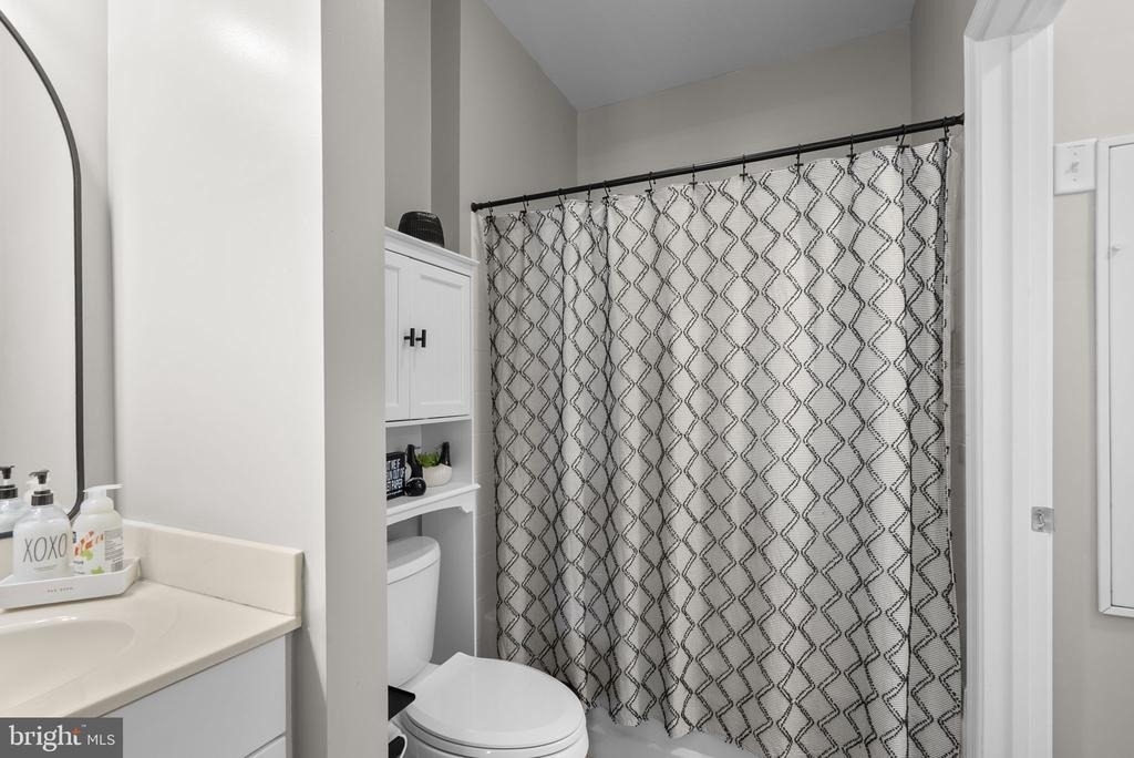 27 Booth Street - Photo 19
