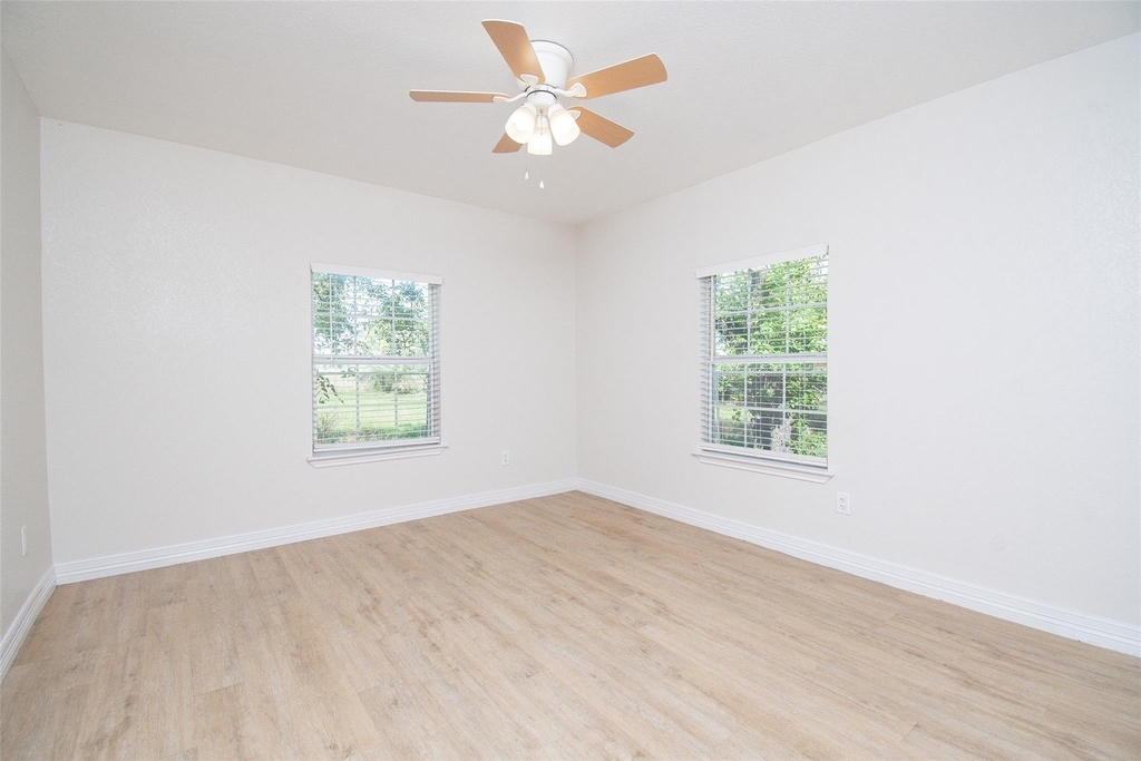 199 Apache Springs Rd - Photo 15