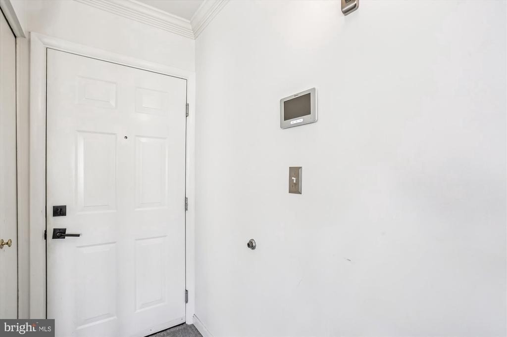 921 Prospect Street - Photo 2