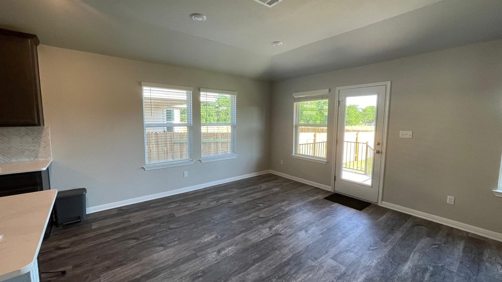 323 Durango Downs Dr - Photo 6