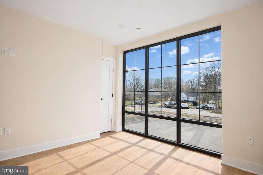 128 N Bond Street - Photo 9