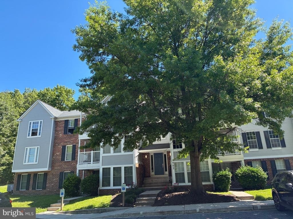 903 Woodbridge Court - Photo 1