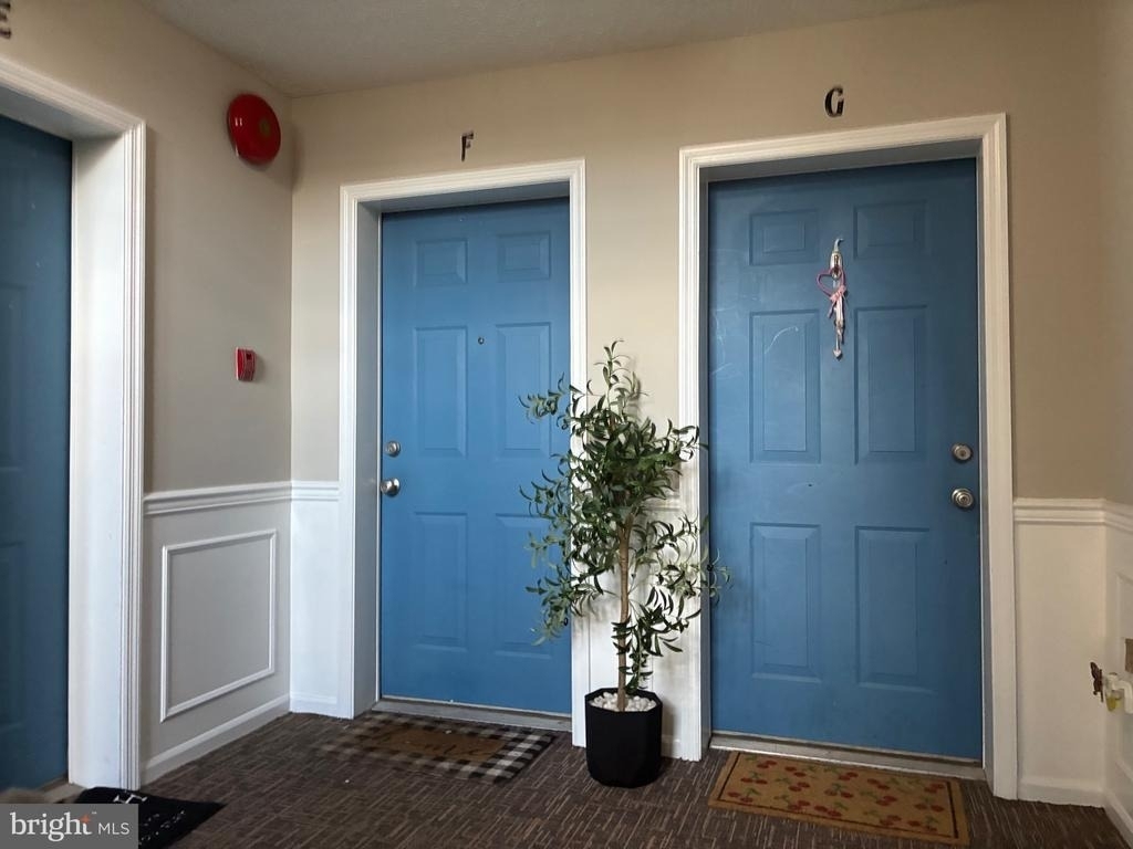 901 Cedar Crest Court - Photo 3