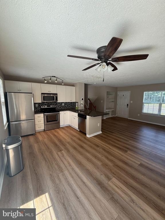 805 London Court - Photo 10