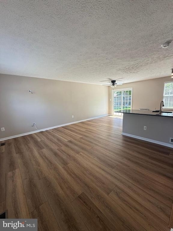 805 London Court - Photo 4
