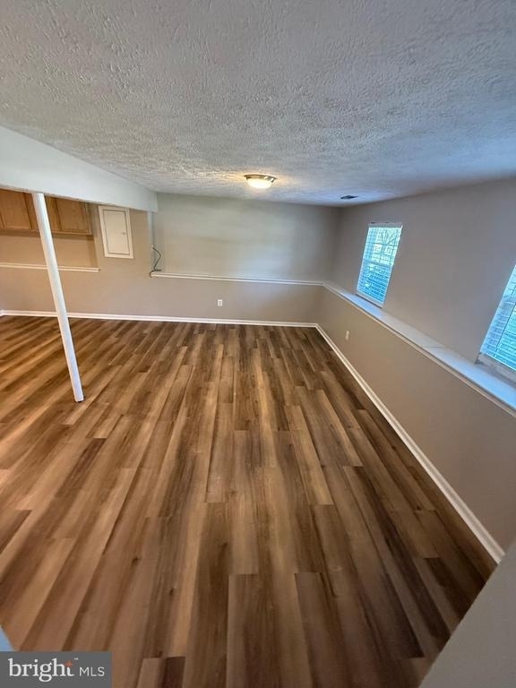 805 London Court - Photo 14