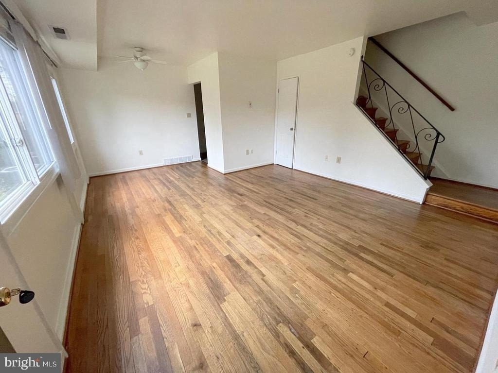 1022 Taney Avenue - Photo 2
