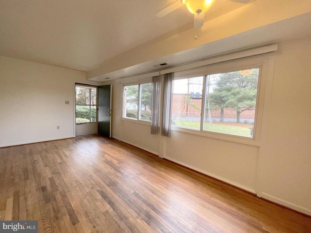 1022 Taney Avenue - Photo 1