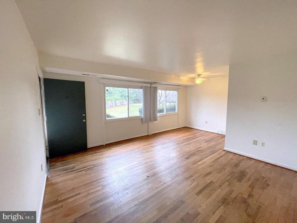 1022 Taney Avenue - Photo 5