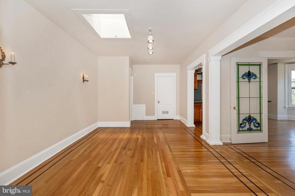231 Market Street N - Photo 8