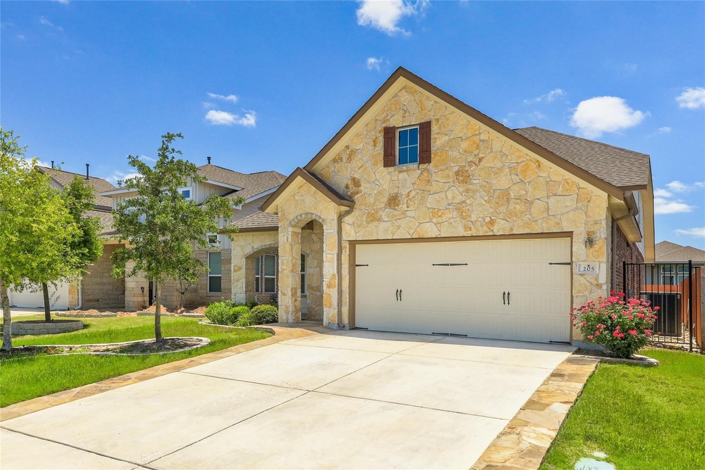 205 Penna Ln - Photo 0
