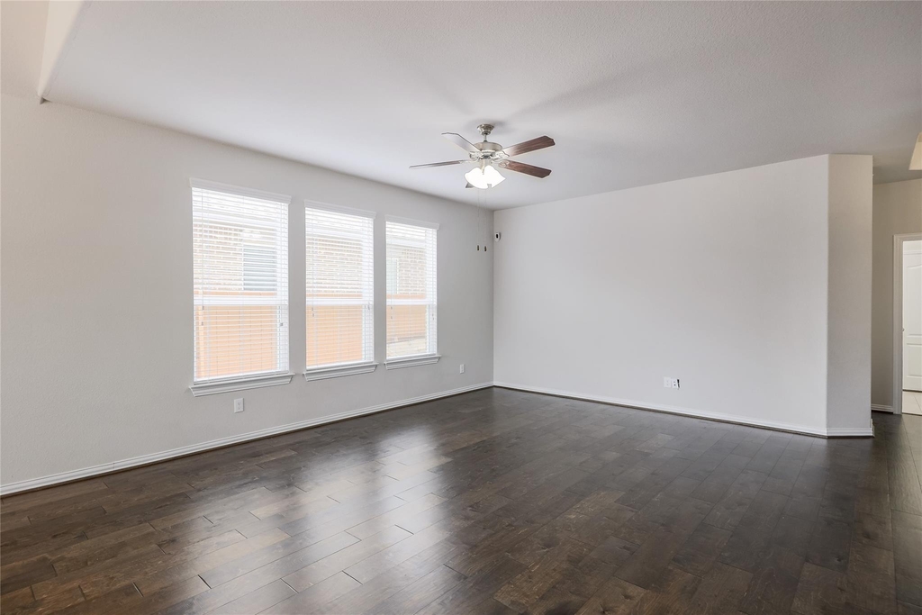 205 Penna Ln - Photo 4