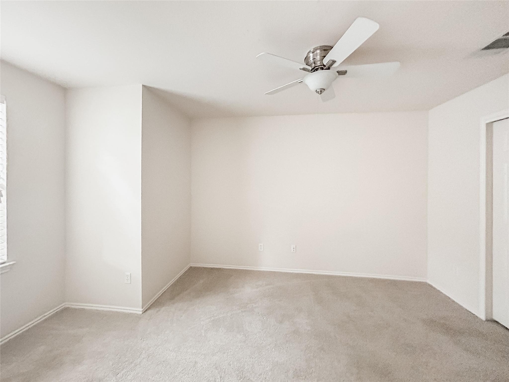 7810 Squirrel Hollow Dr - Photo 27