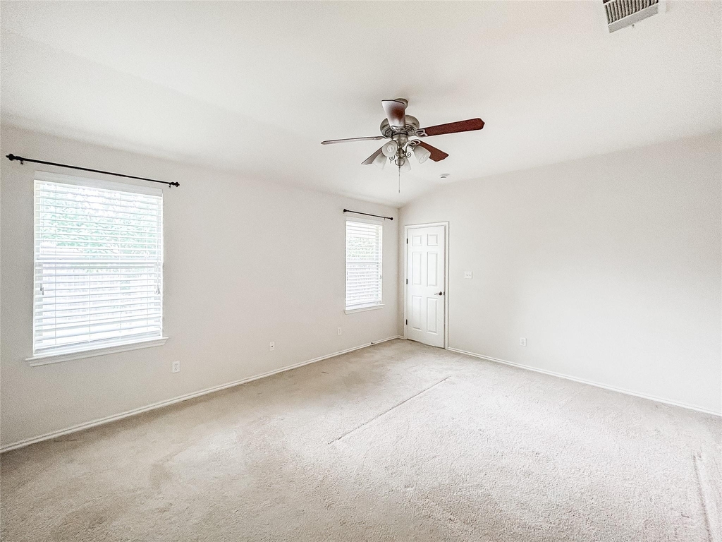 7810 Squirrel Hollow Dr - Photo 28