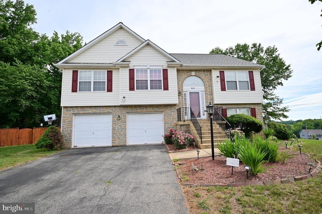 9172 Granite Court - Photo 0