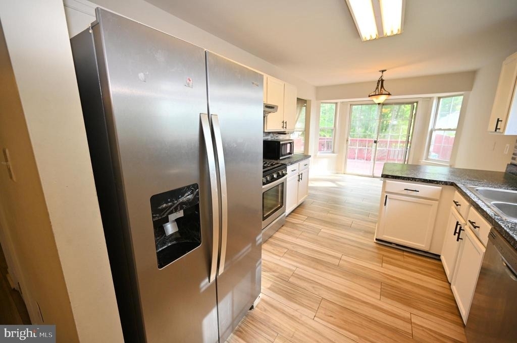 9172 Granite Court - Photo 13