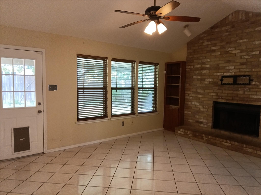 514 Maple Run - Photo 11