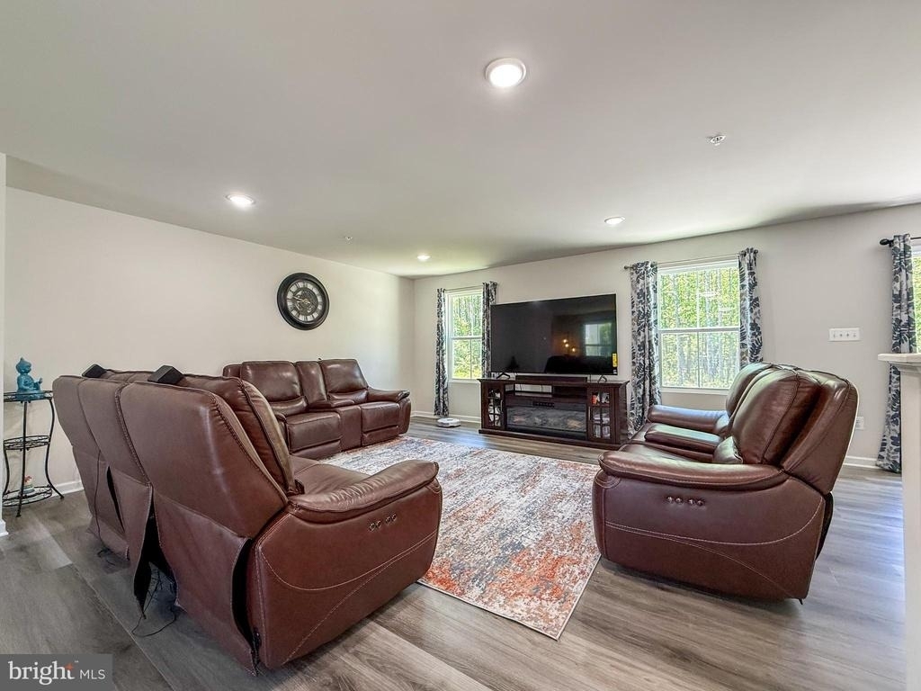 91 Goldspire Drive - Photo 8