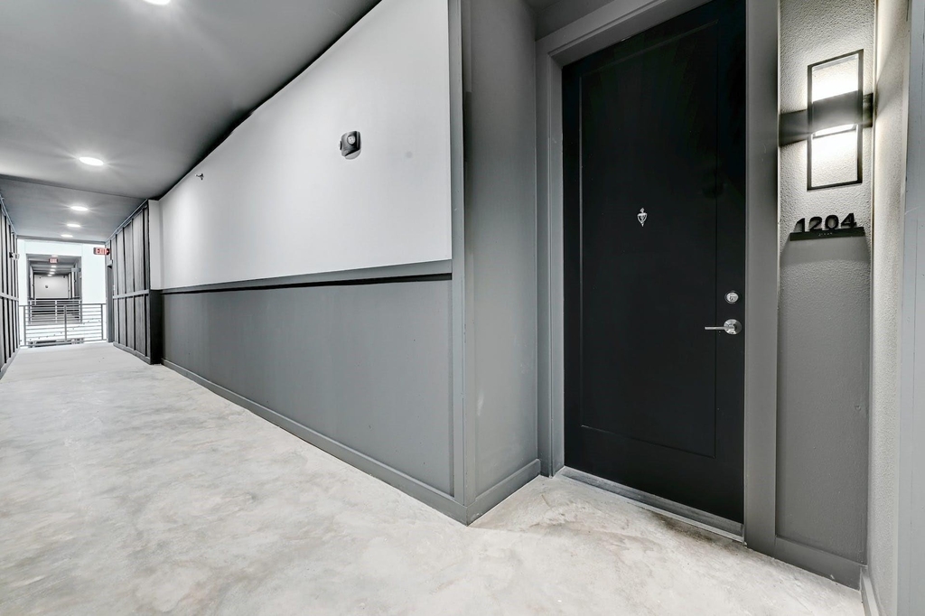 4801 Springdale Rd - Photo 3