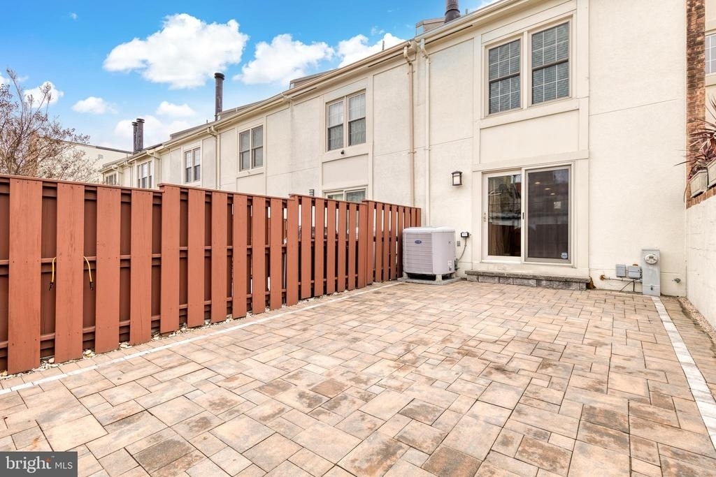 2816 Elliott Street - Photo 25