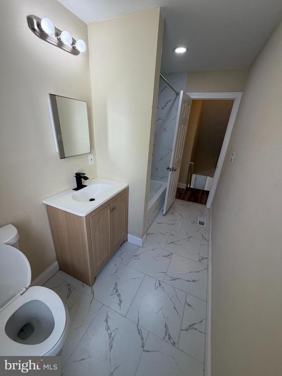 1904 E Lanvale Street - Photo 9