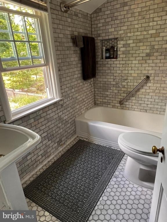 4027 Deepwood Road - Photo 14