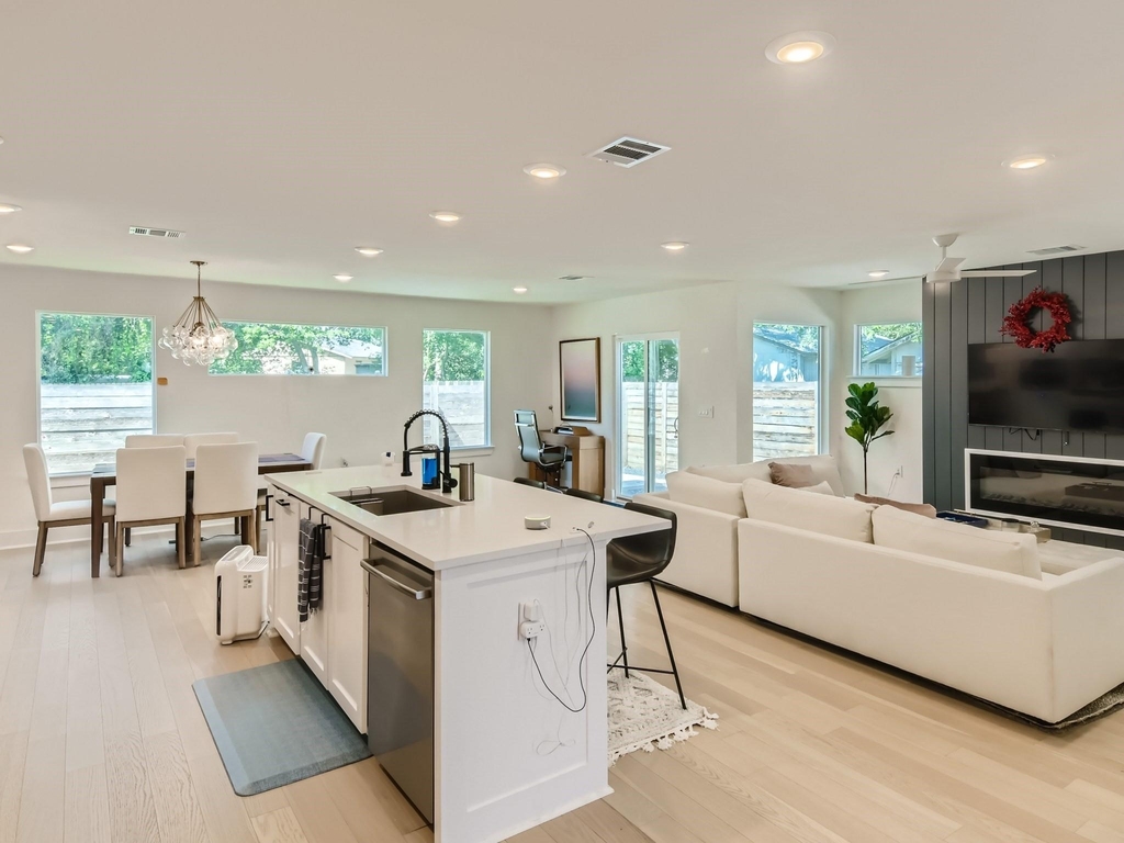 6215 Club Terrace - Photo 16