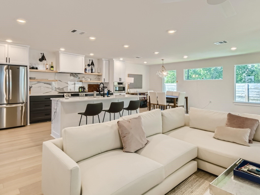 6215 Club Terrace - Photo 8