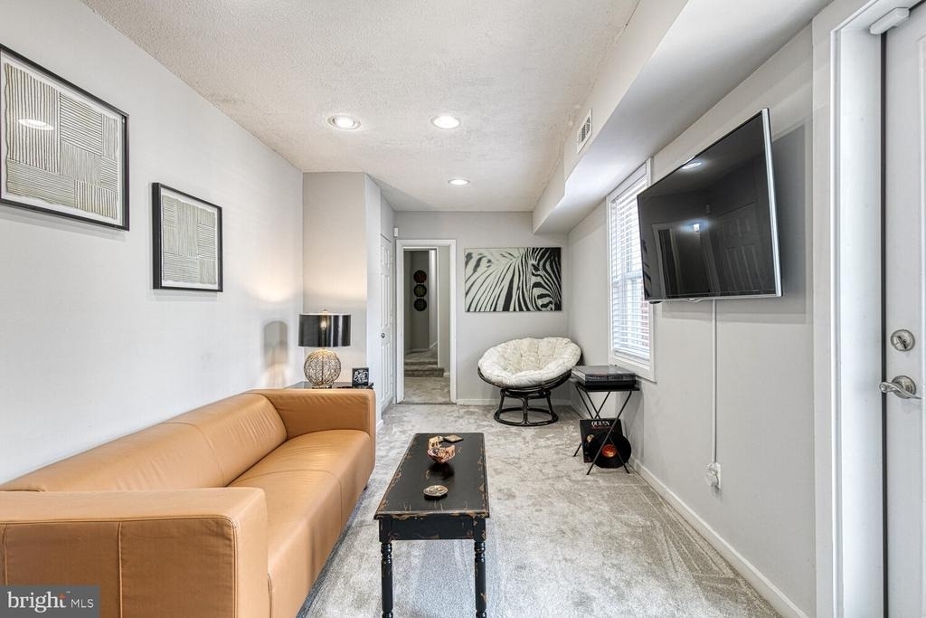 106 S Castle Street - Photo 19